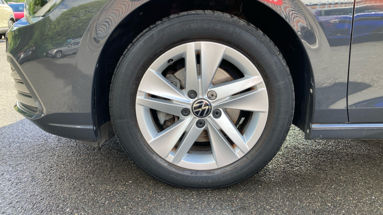 Volkswagen Golf 1.5 TSI Life 5dr Petrol Hatchback